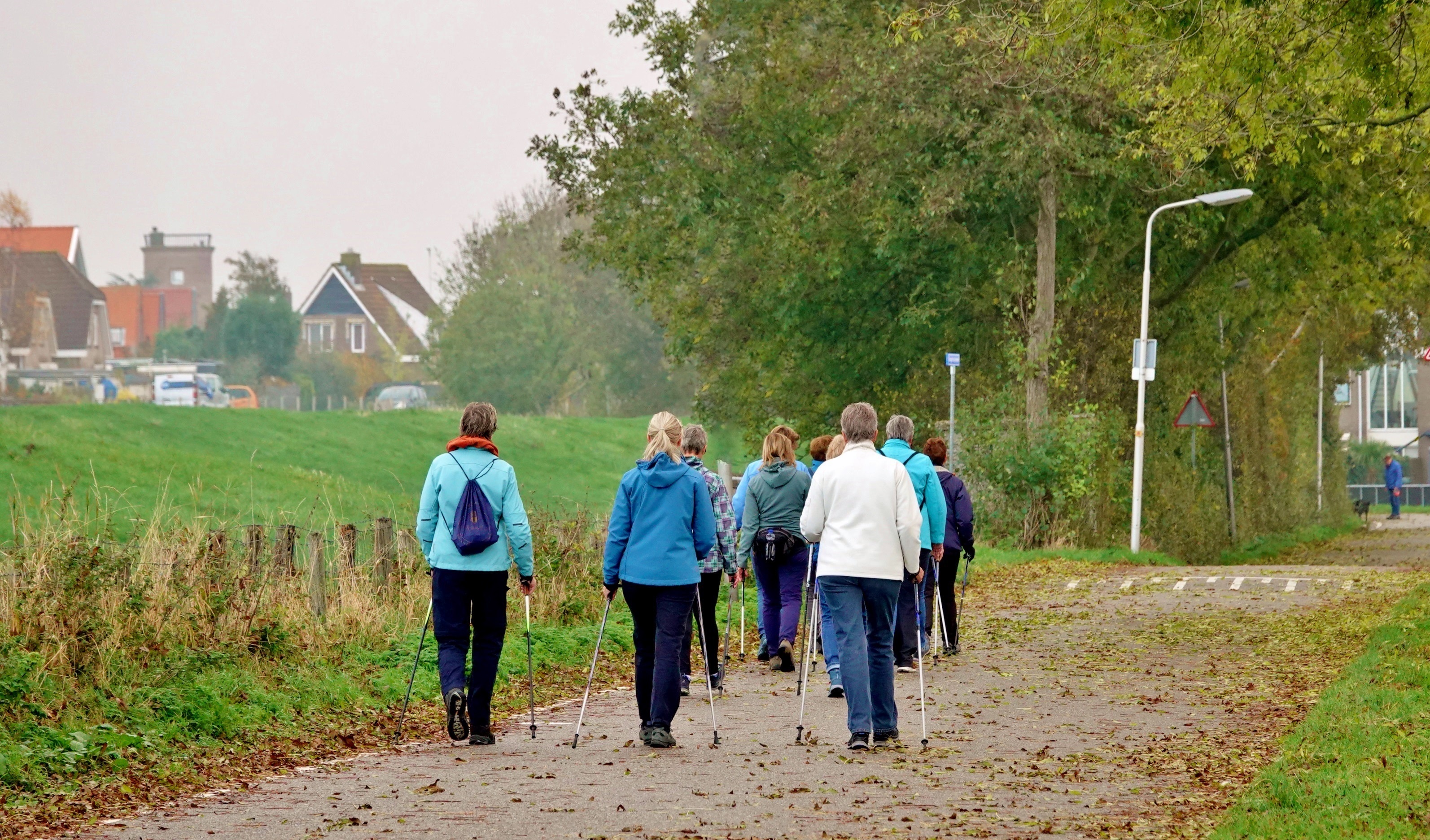 Lekker naar buiten: 10 voordelen van wandelen
