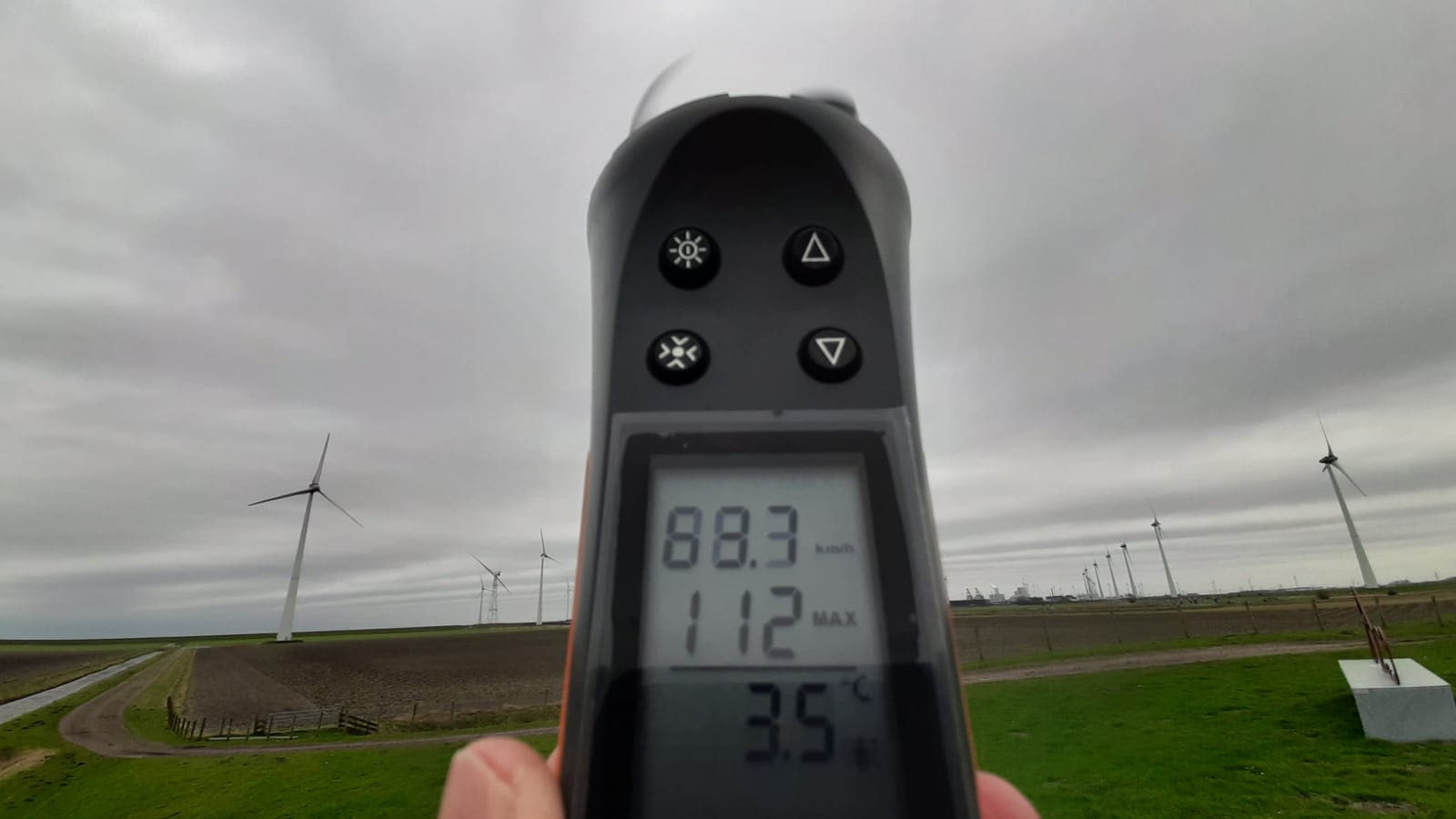 Zeer-zware-windstoten-in-Groningen-en-lage-gevoelstemperatuur