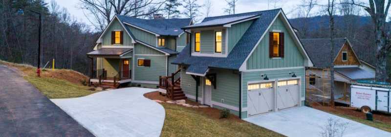 A Sundog-built mountain modern home in Cullowhee River Club.