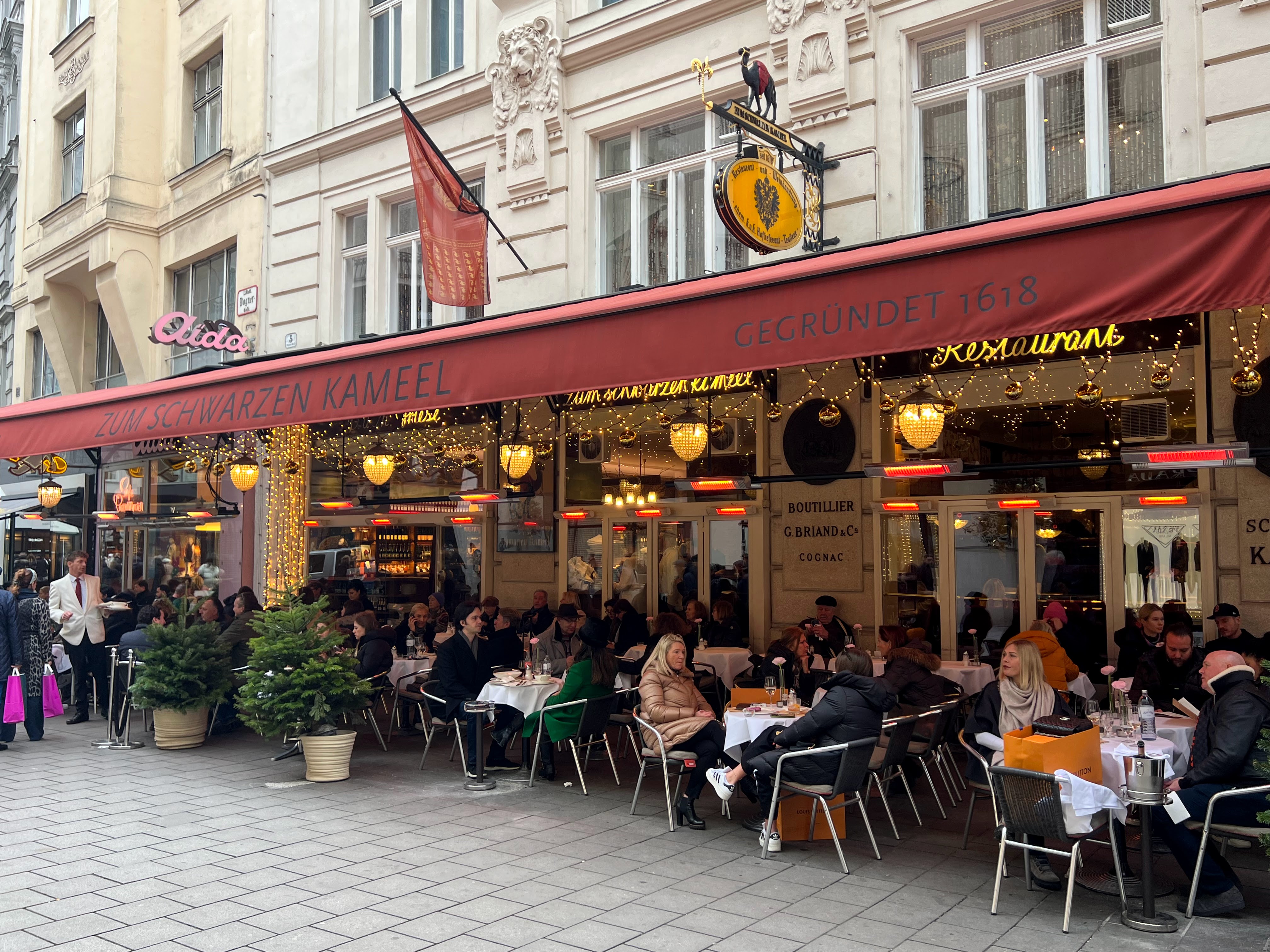 11 Of The Trendiest Restaurants In Vienna In 2024 Offbeat Budapest   Zum Schwarzen Kameel Vienna 