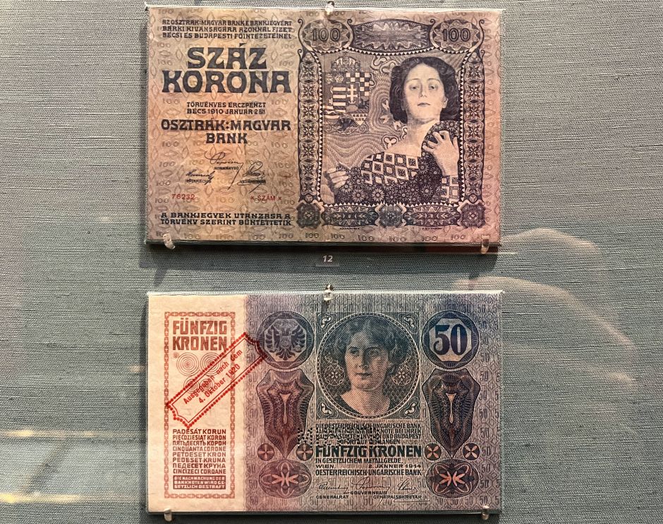 Paper money from Austria-Hungary. Whether issued by the Hungarian or the Austrian side, they were accepted all across the Dual Monarchy. The Austrian banknote is listed in several languages, similar to the Euro today. Photo: Tas Tóbiás