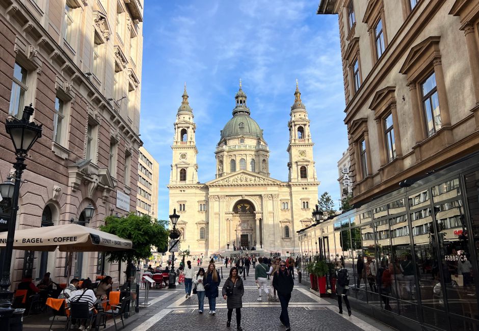Located in the heart of downtown, the Saint Stephen's Basilica is Budapest's biggest church. The building's dome provides panoramic 360-degree views. Photo: Tas Tóbiás 