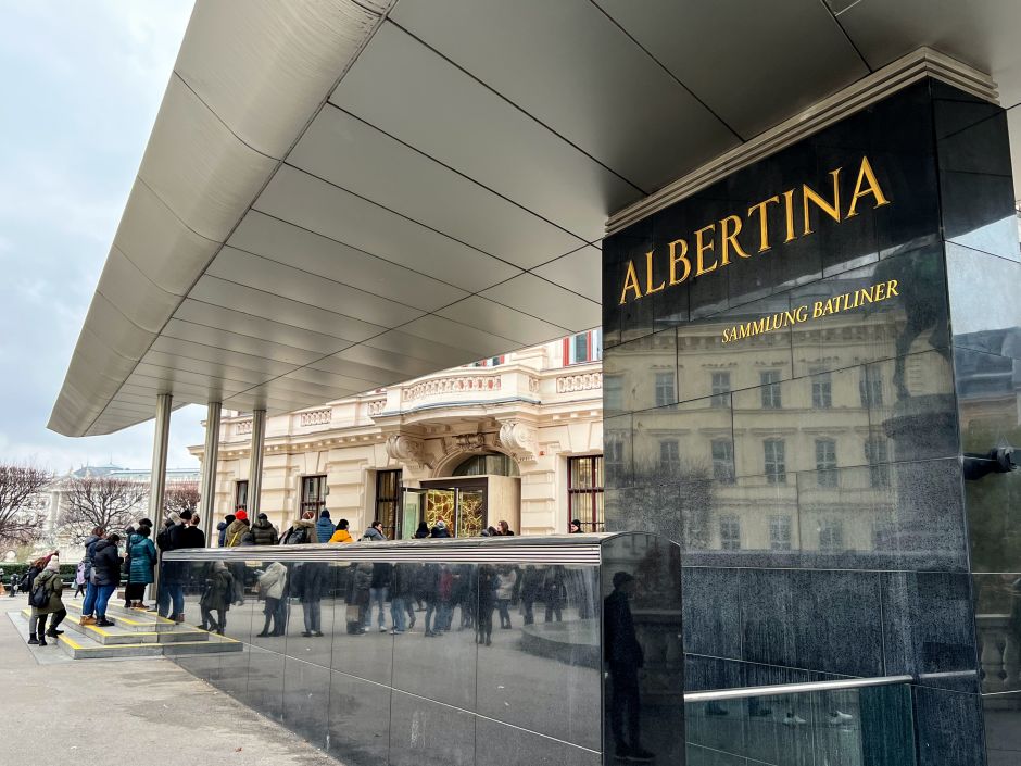 The entrance portal of the Albertina Museum was designed in 2003 by the renowned Austrian architect, Hans Hollein. Photo: Tas Tóbiás