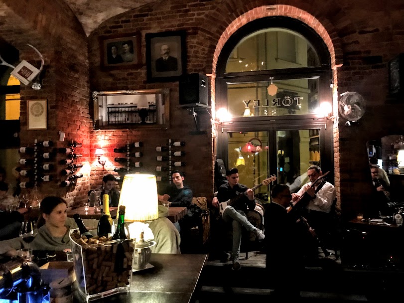 Dobl Wine Bar Offbeat Budapest