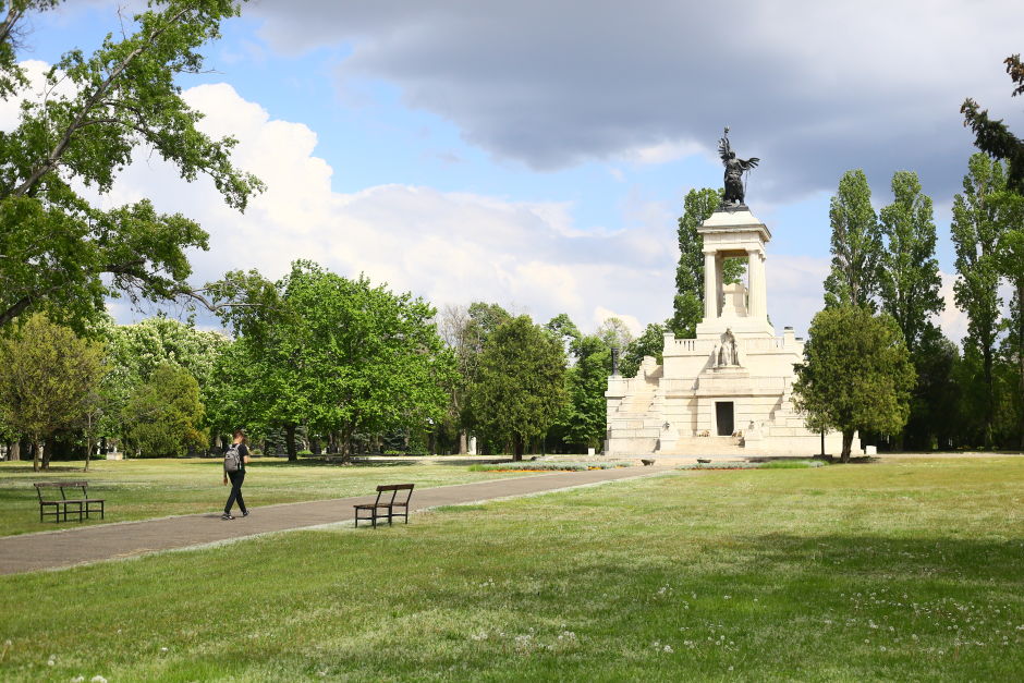 The mausoleum (1913-1909) of Lajos Kossuth at the Fiuemi Road Cemetery in Budapest. Photo: Tas Tóbiás