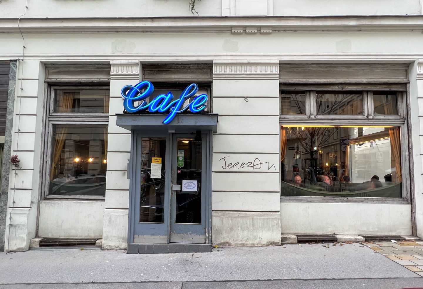 Café Jelinek - Offbeat Budapest