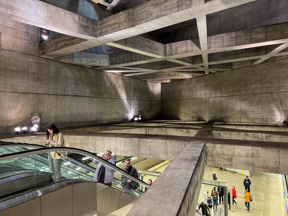 The recently completed (2014) Fővám tér subway station in Budapest features massive concrete beams. Photo: Tas Tóbiás