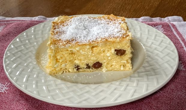 hungarian-vargabéles-strudel-cake