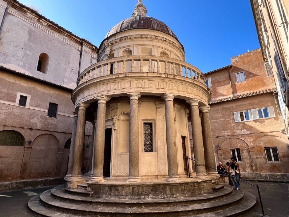 Donato Bramante's Tempietto (1502), hidden in a cloister on Rome's Janiculum hill, was inspired by ancient Roman architecture but it isn't an imitation. The building ushered in a more sculptural decorative program in Renaissance architecture. Photo: Tas Tóbiás