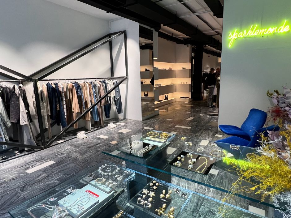 Spark Le Monde, located on Andrássy Avenue, is a concept store focused on labels by international rising stars. Photo: Tas Tóbiás