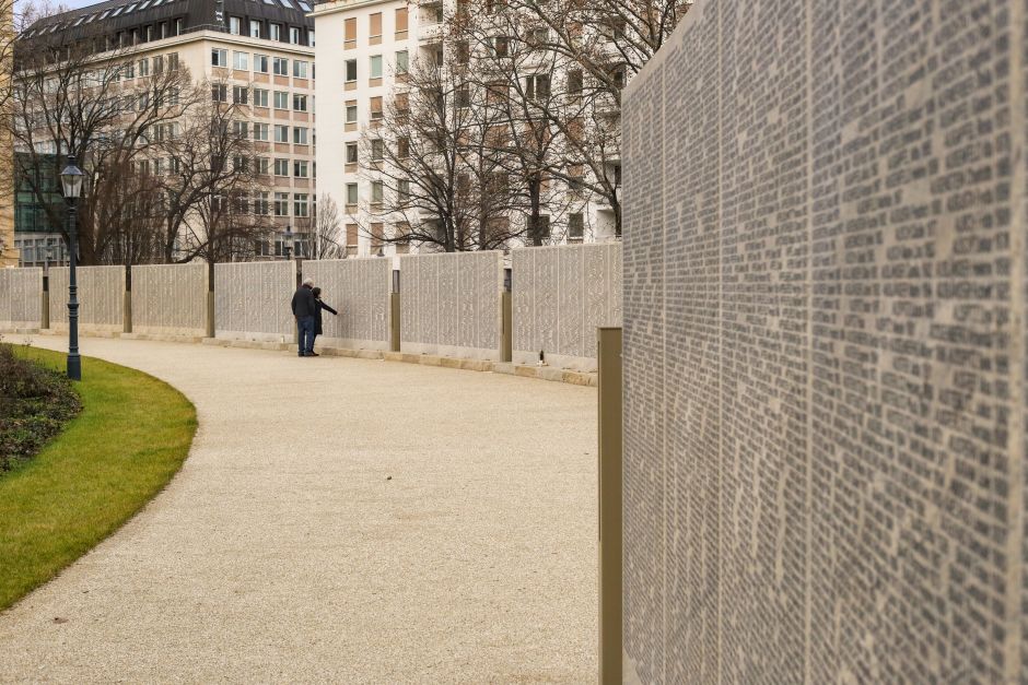 Located near the city center in Vienna's District 9, the Shoah Wall of Names memorial was erected in 2021. Photo: Tas Tóbiás