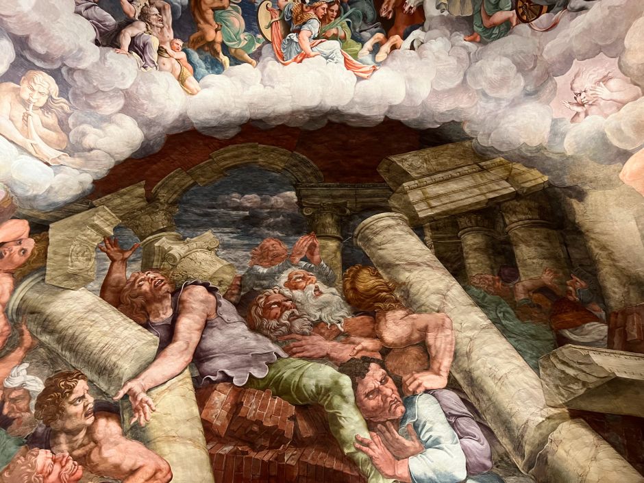 The vertigo-inducing Hall of Giants (1532-1535) inside the Palazzo Té. Giulio Romano and his assistants frescoed the hall from top to bottom with distorted figures in agonizing pain, crushed by the angry Olympus gods. Photo: Tas Tóbiás