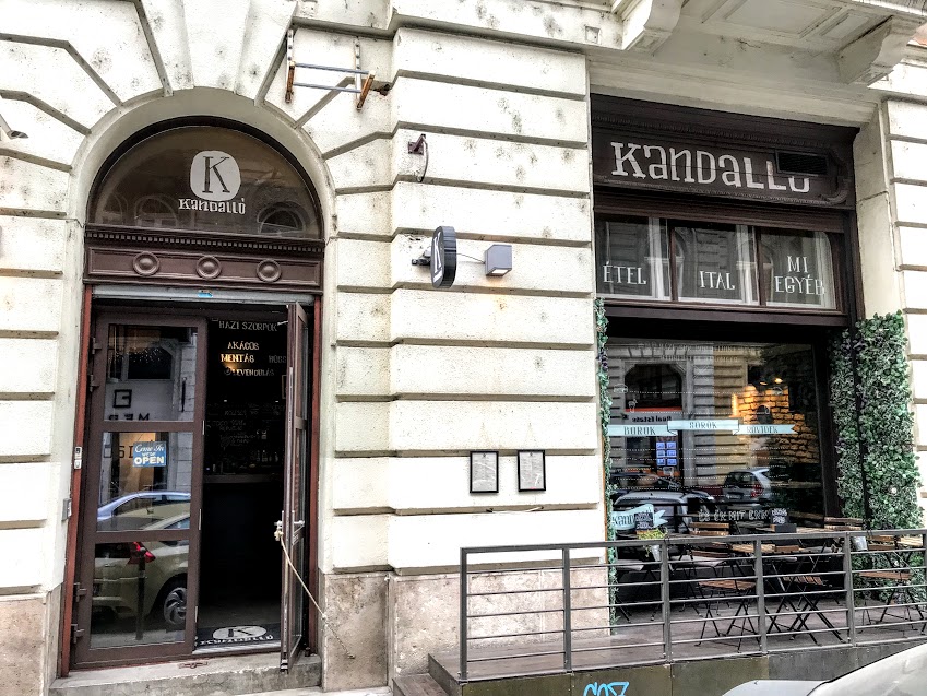 Kandall Pub Offbeat Budapest