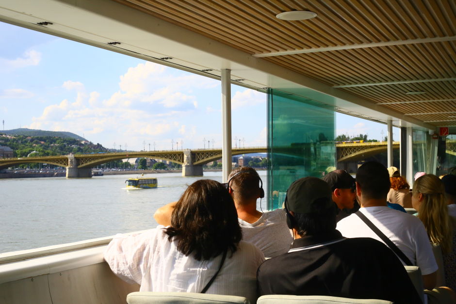 A local river cruise in Budapest approaches Margaret Island. Photo: Tas Tóbiás