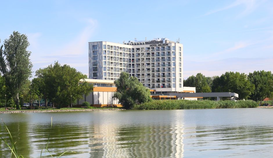 The Hotel Helikon has been a pride of Keszthely since its opening in 1971. Each room provides Balaton-facing views. Photo: Tas Tóbiás  