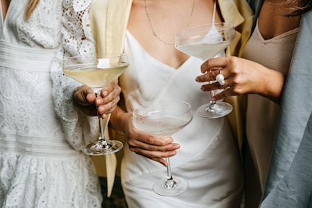 Fira in midsommar - välj rätt glas till skålandet