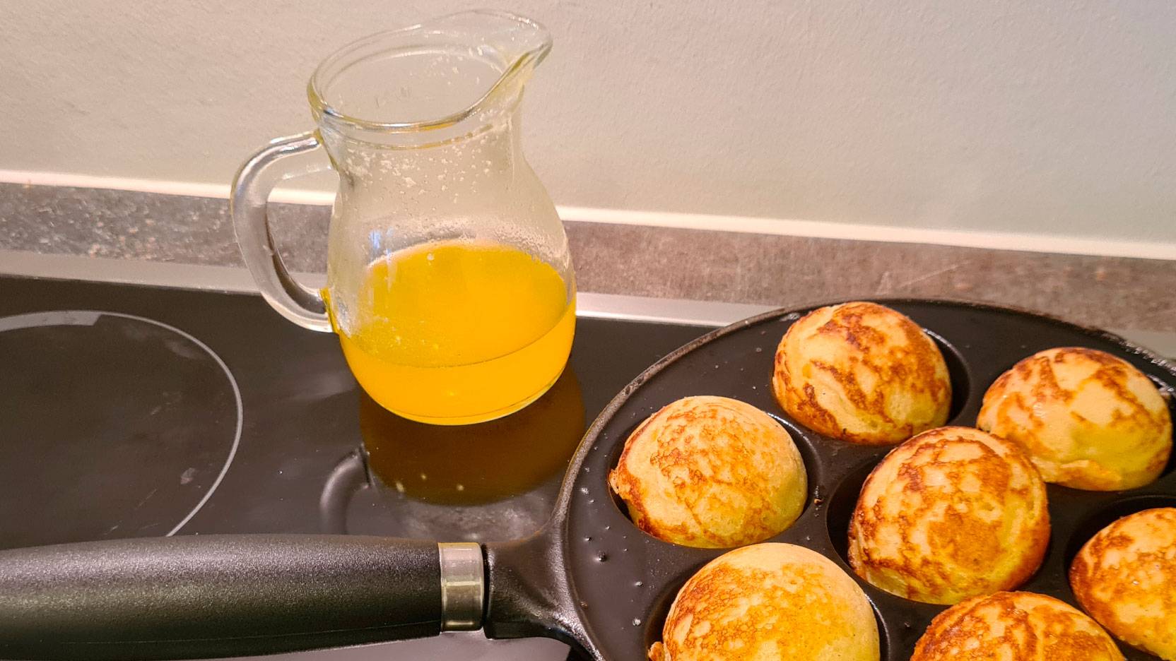 Æbleskiver på komfur