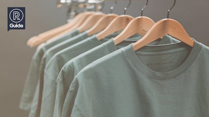 Stylish t-shirts – 7 popular models Hero Image