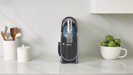 🧊 Slushie, solskin og sommerhygge – mød Ninja® Slushi Frozen Drink Maker 🌞🍹
