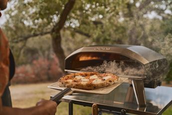 Hvorfor en Ooni Koda 2-eller Koda 2 Pro pizzaovn er det ultimative hack til en afslappet sommer