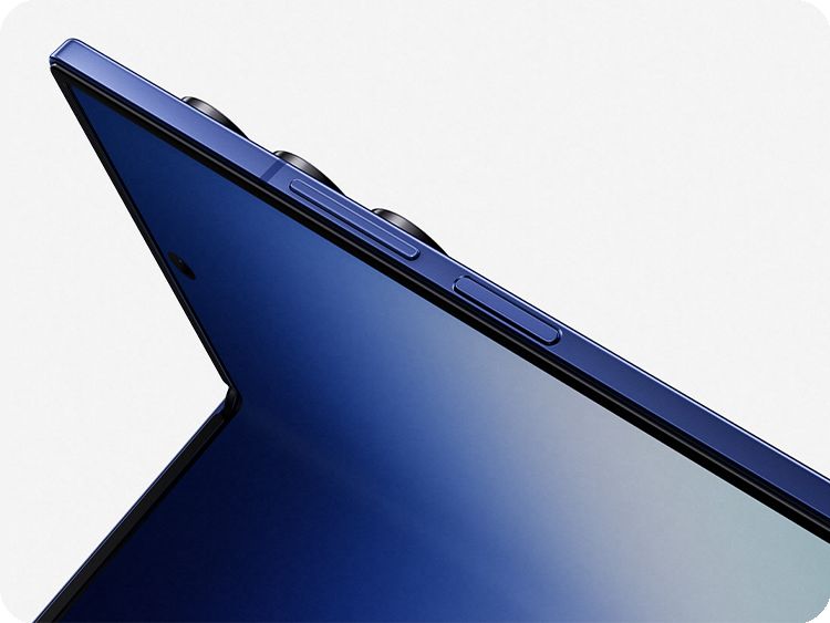 Galaxy Z Fold7 Cropped TransparentCorners 32