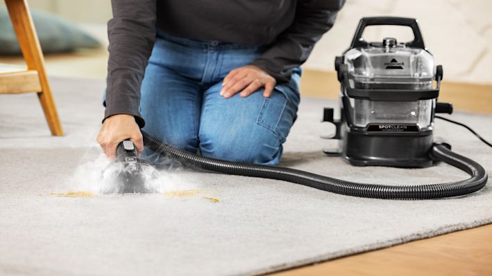 SpotClean HydroSteam Select 3697N Key Visual A (Bissell hero image)