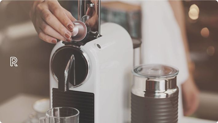 10 kompakte kaffemaskiner til minikøkkenet Hero Image