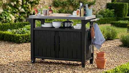 Outdoor Essentials: Create Your Perfect Garden Retreat This Season