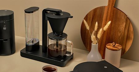 Upplev skillnaden i varje droppe. Wilfa Performance – precision, kvalitet och ren kaffeglädje.