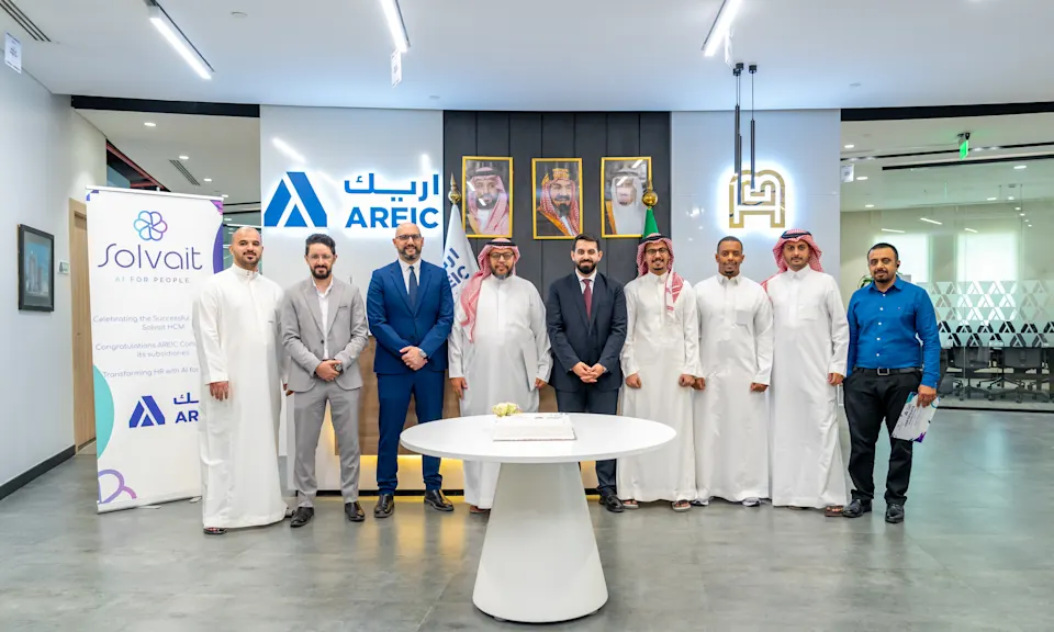 سولڤيت تدخل الخدمة في مجموعة المطلق