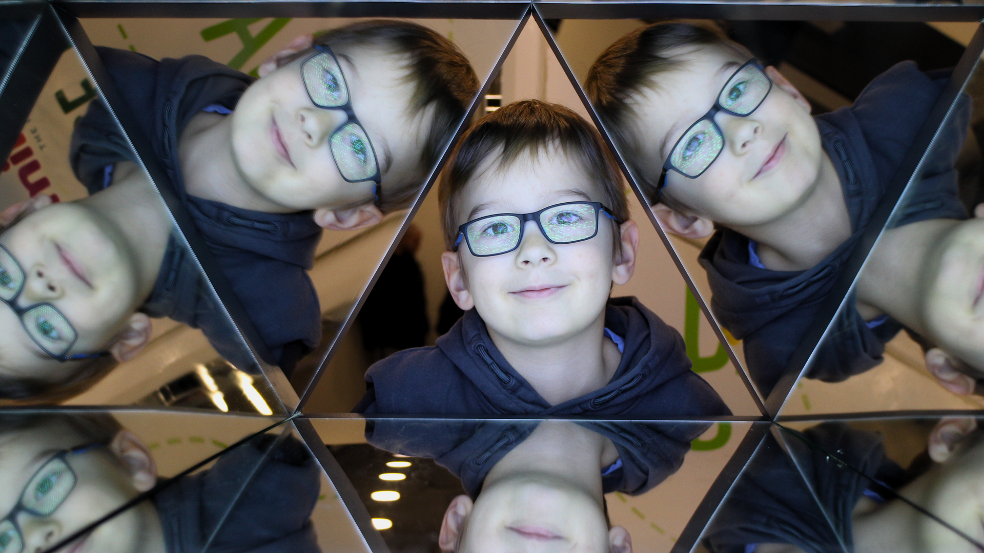 Black Friday Week, Museum of Senses Prague, discount, code BLACK FRIDAY, on-site ticket purchase, free kaleidoscopic photo, interactive museum, optical illusions, photo spots, photography, unique experience