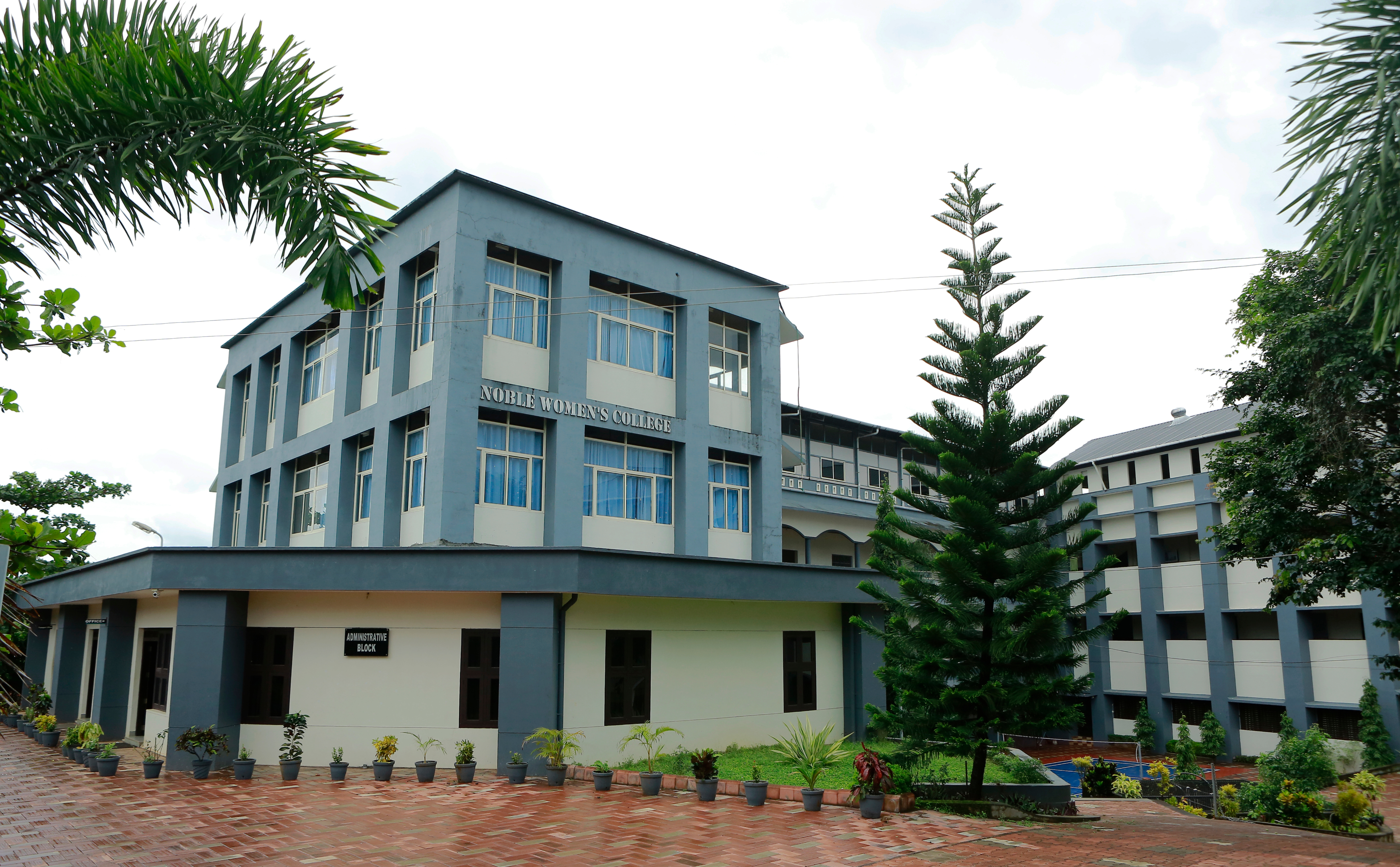 Noble Women's College