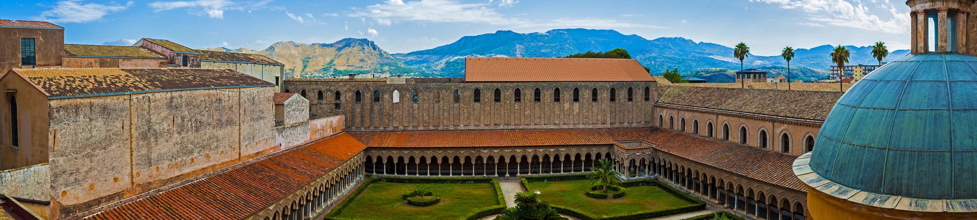 Monreale, fra tessere d’oro ed echi di civiltà lontane