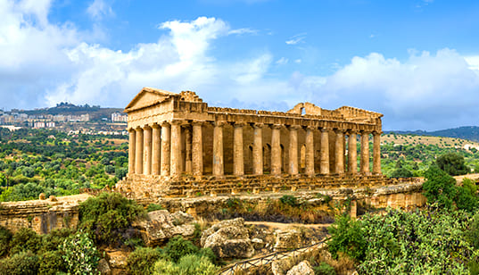 Sicily: between sea, myth and flavours