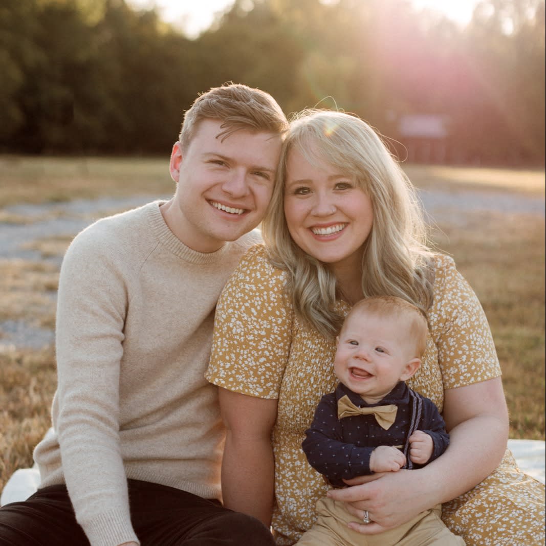 Cover Image for Fall Family Photo Inspo 🍂🍁