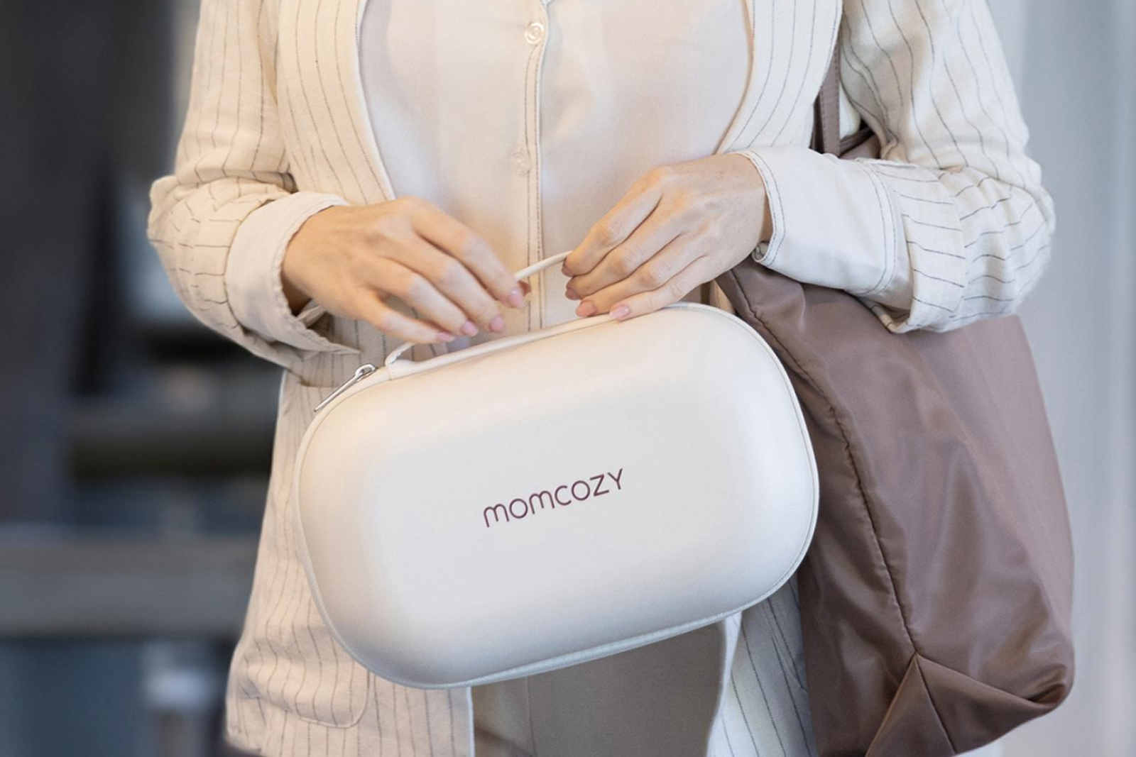 Momcozy m5 all in one breast pump set2