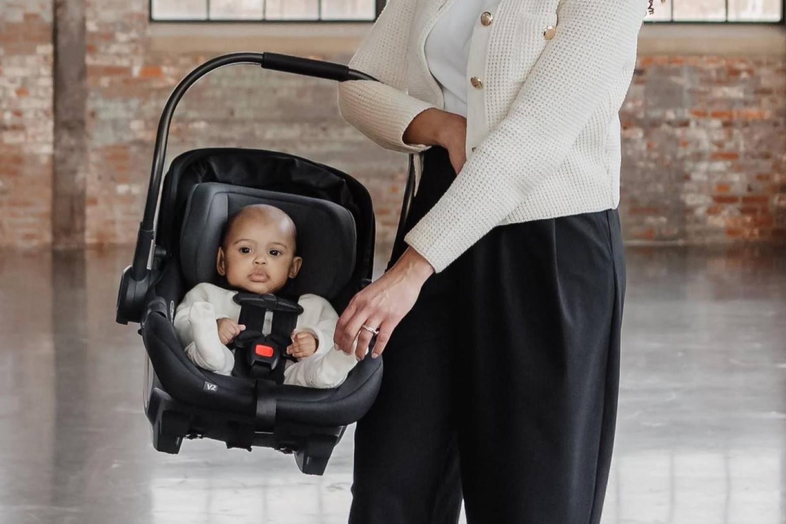 Uppababy aria v2 infant car seat