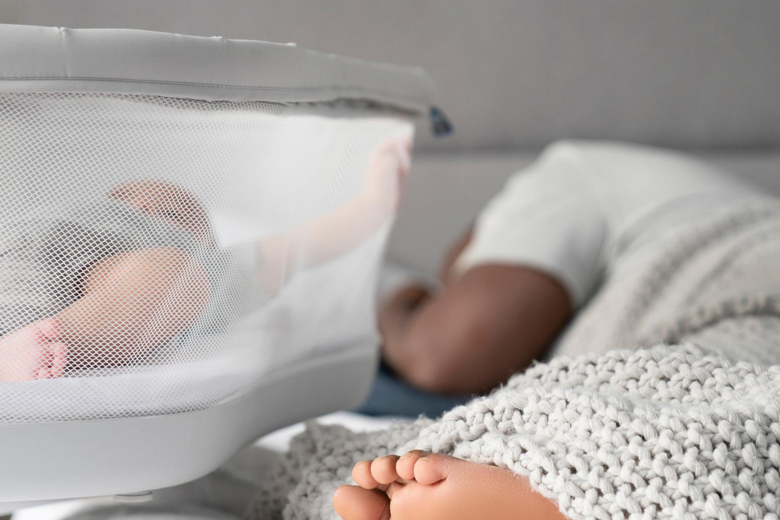 Halo bassinest swivel sleeper