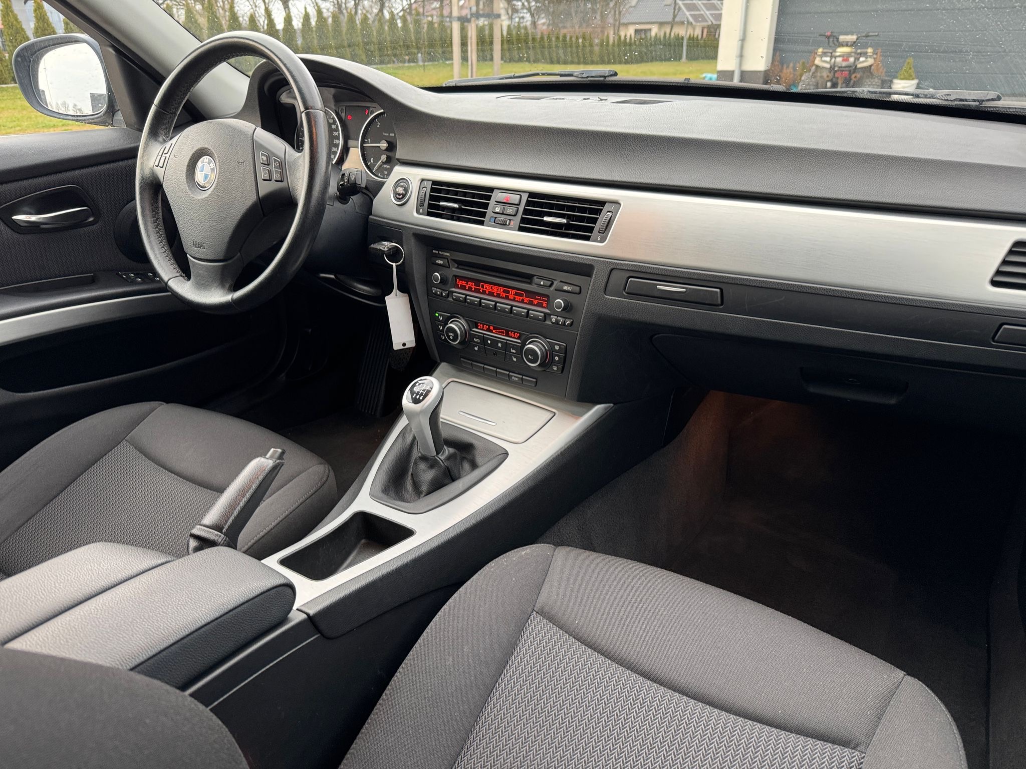 mauto BMW 318D sedan 280TKM 143KM