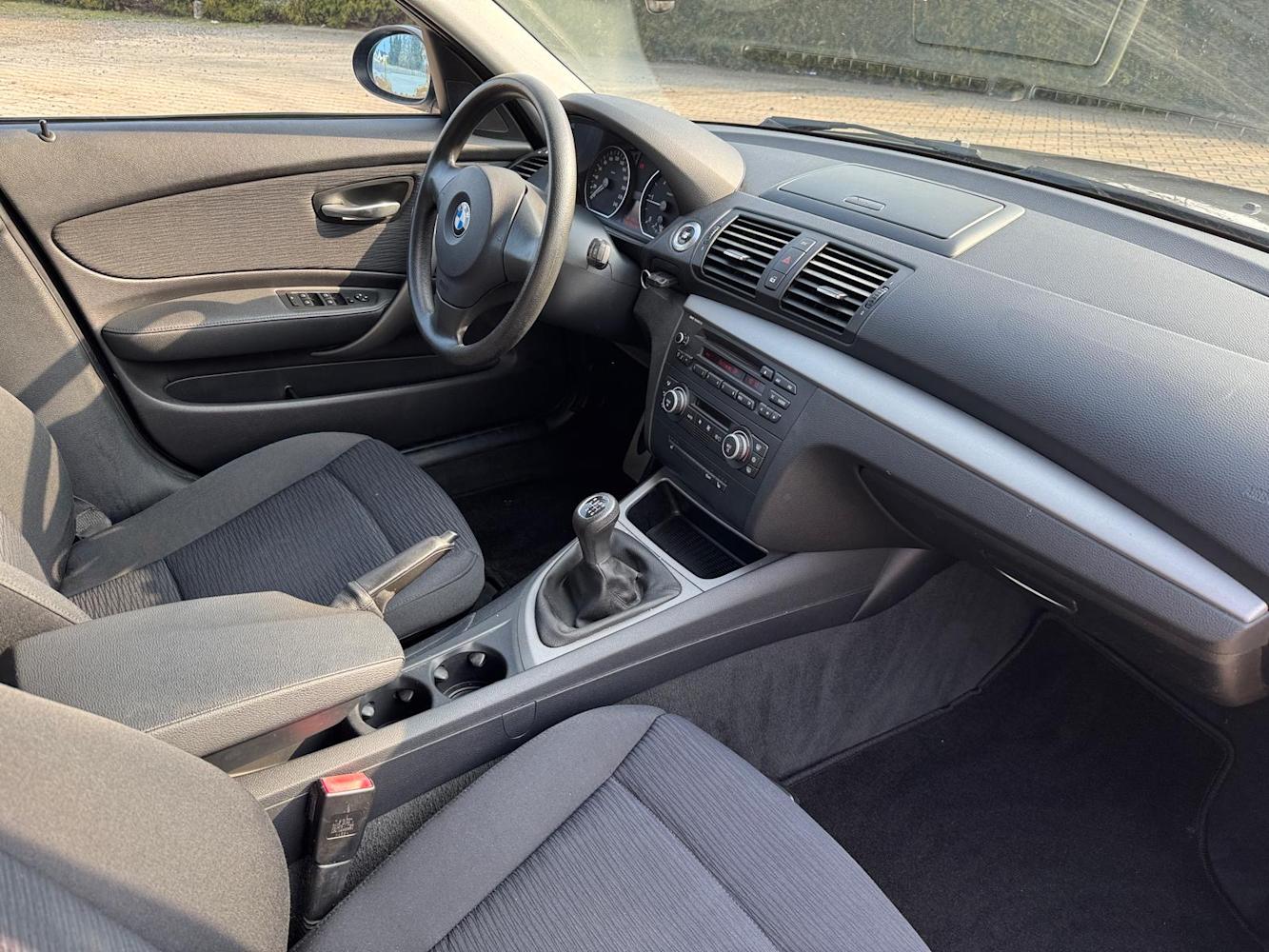 mauto BMW 1 e87 118D 143KM