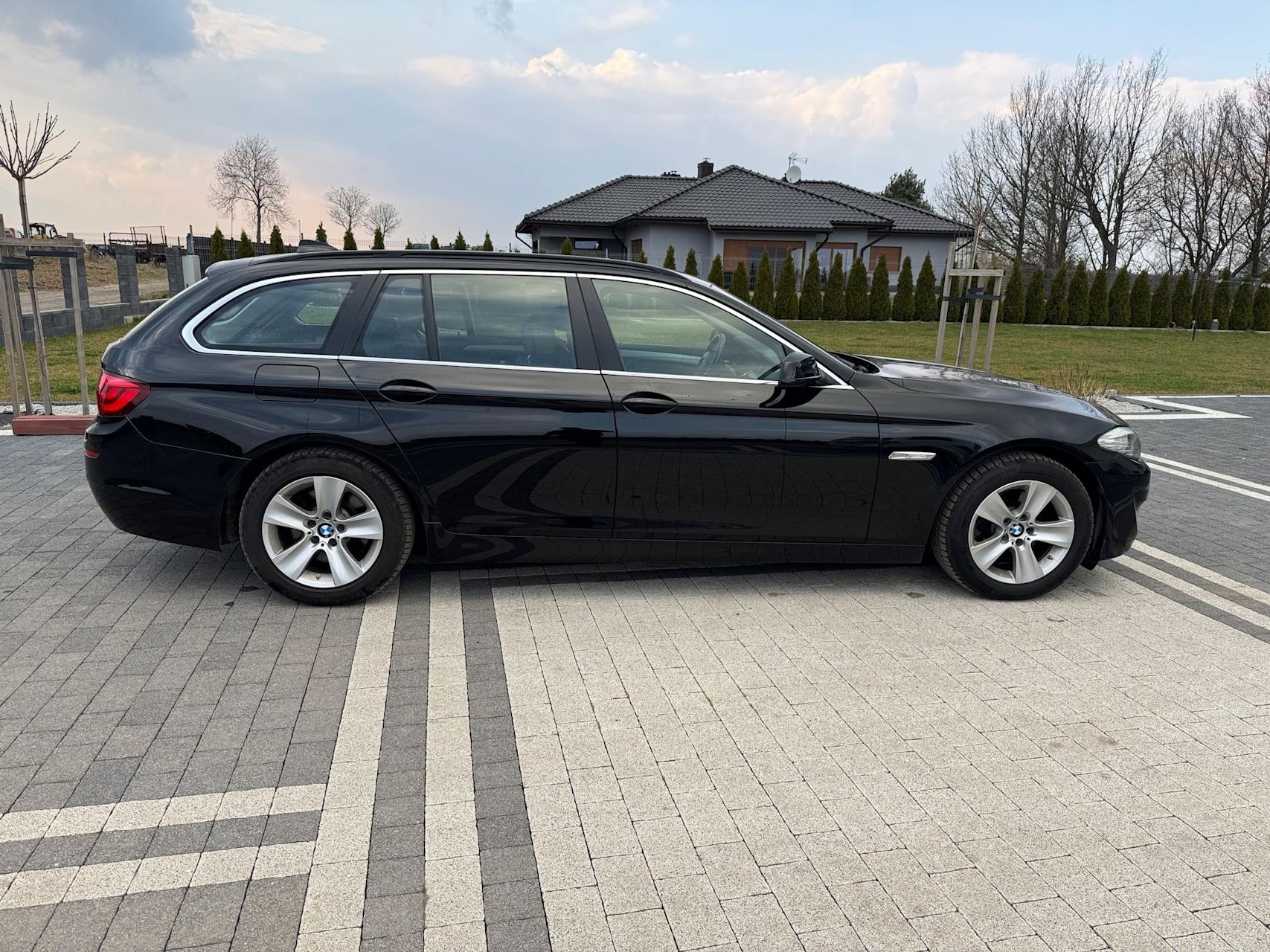 mauto BMW 520D F11 czarny manual 184KM