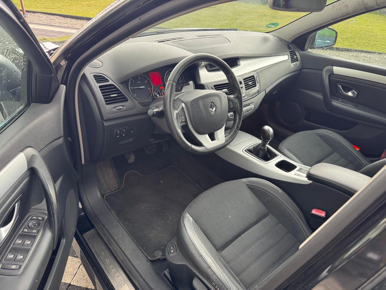 mauto RENAULT LAGUNA III 150KM