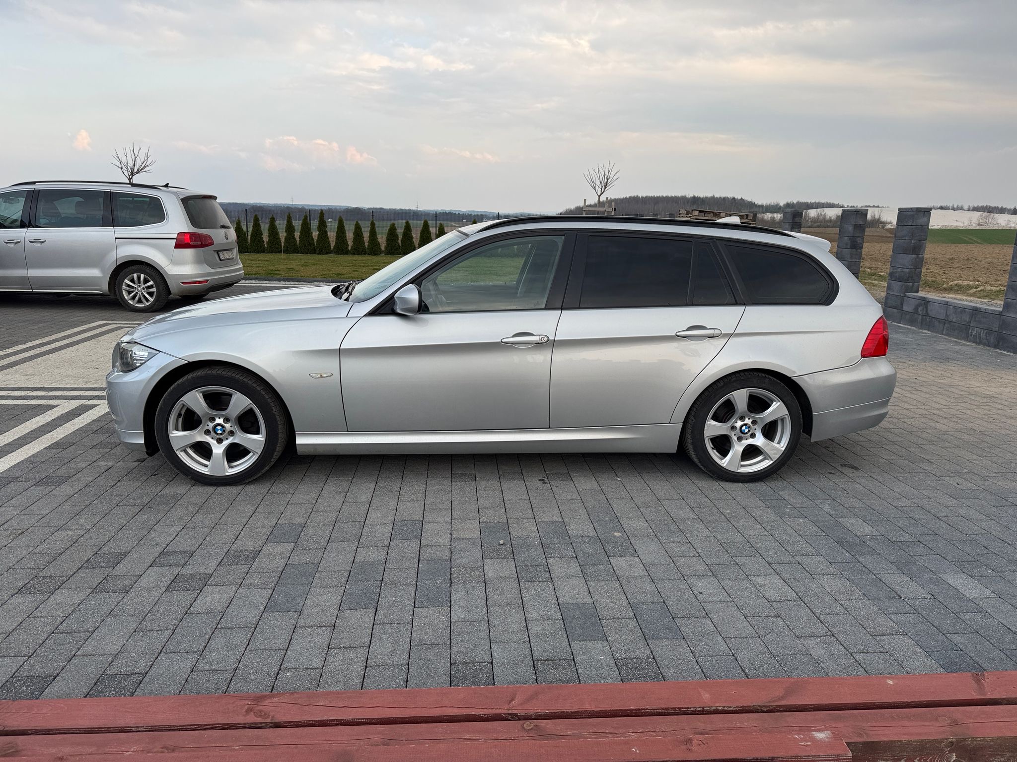 mauto BMW 318D Touring Edition Exclusive 143KM