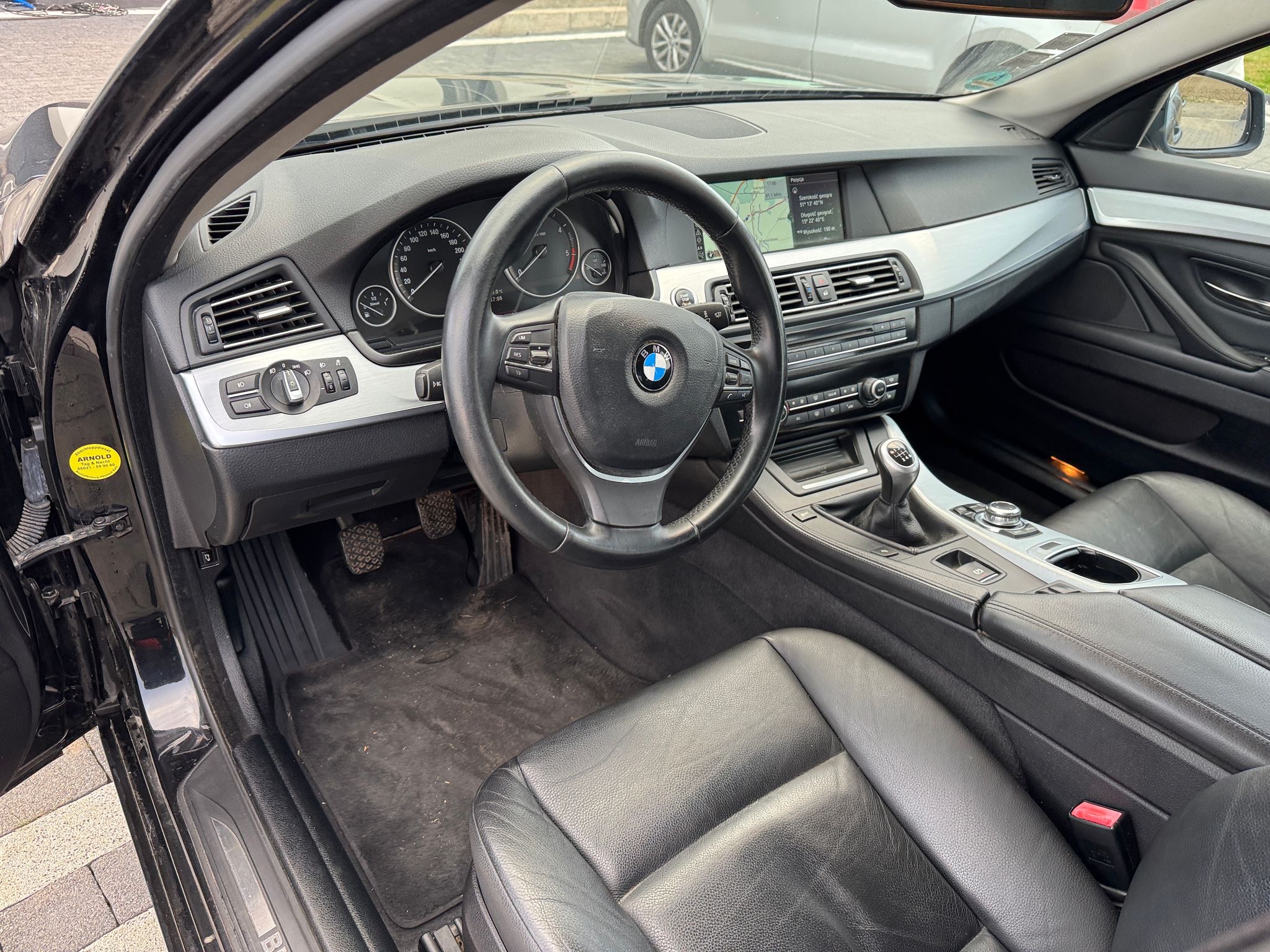 mauto BMW 520D F11 czarny manual 184KM