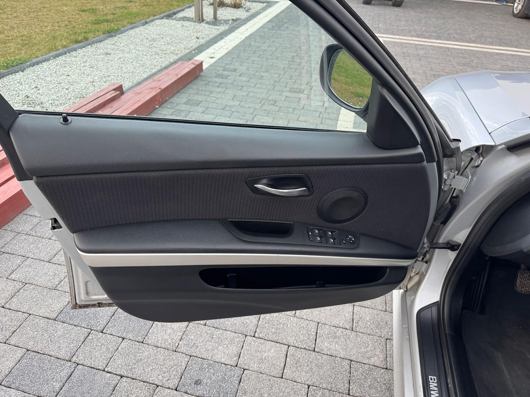 mauto BMW 318D Touring Edition Exclusive 143KM