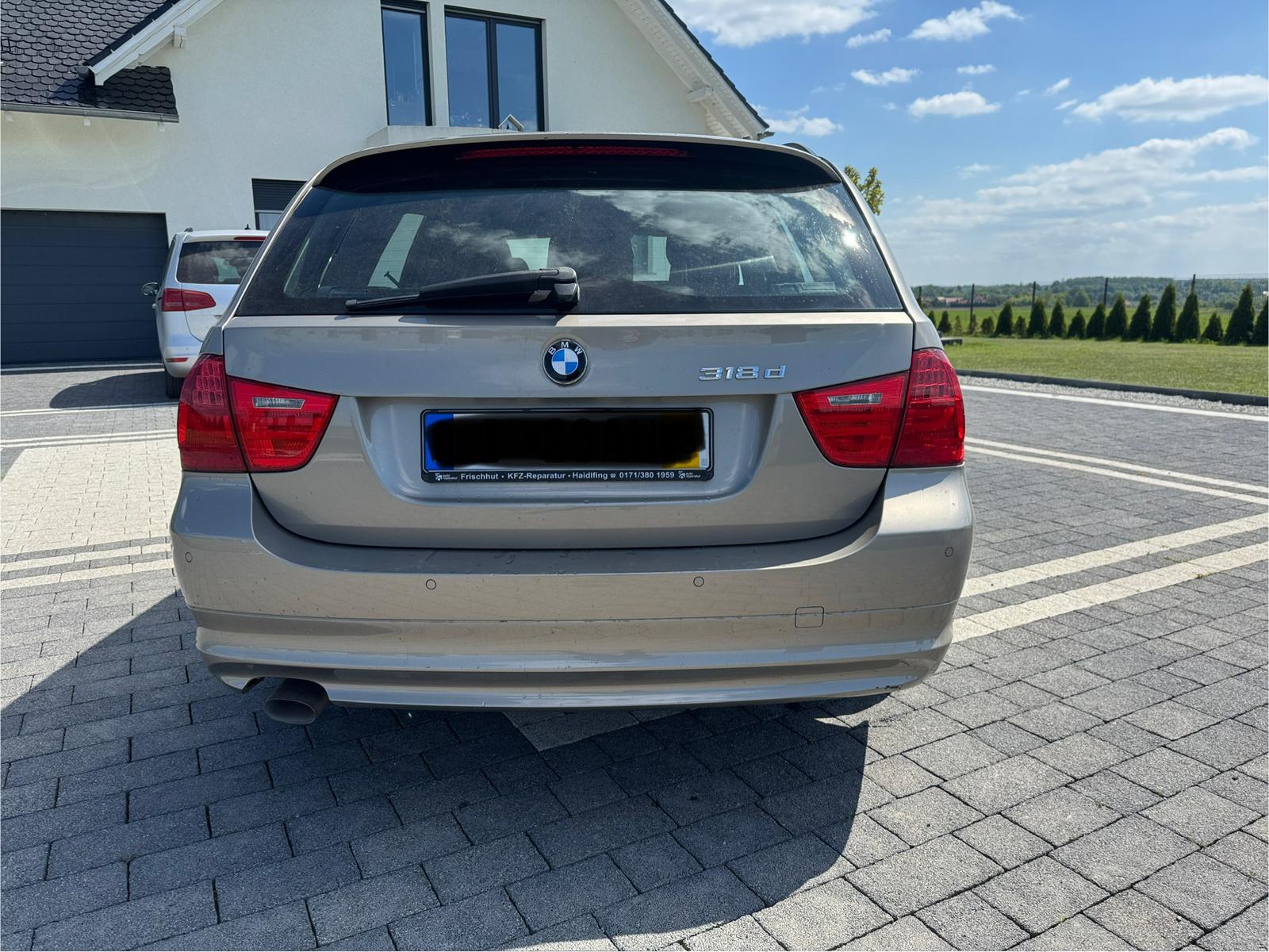 mauto BMW 318D Touring złota 143KM
