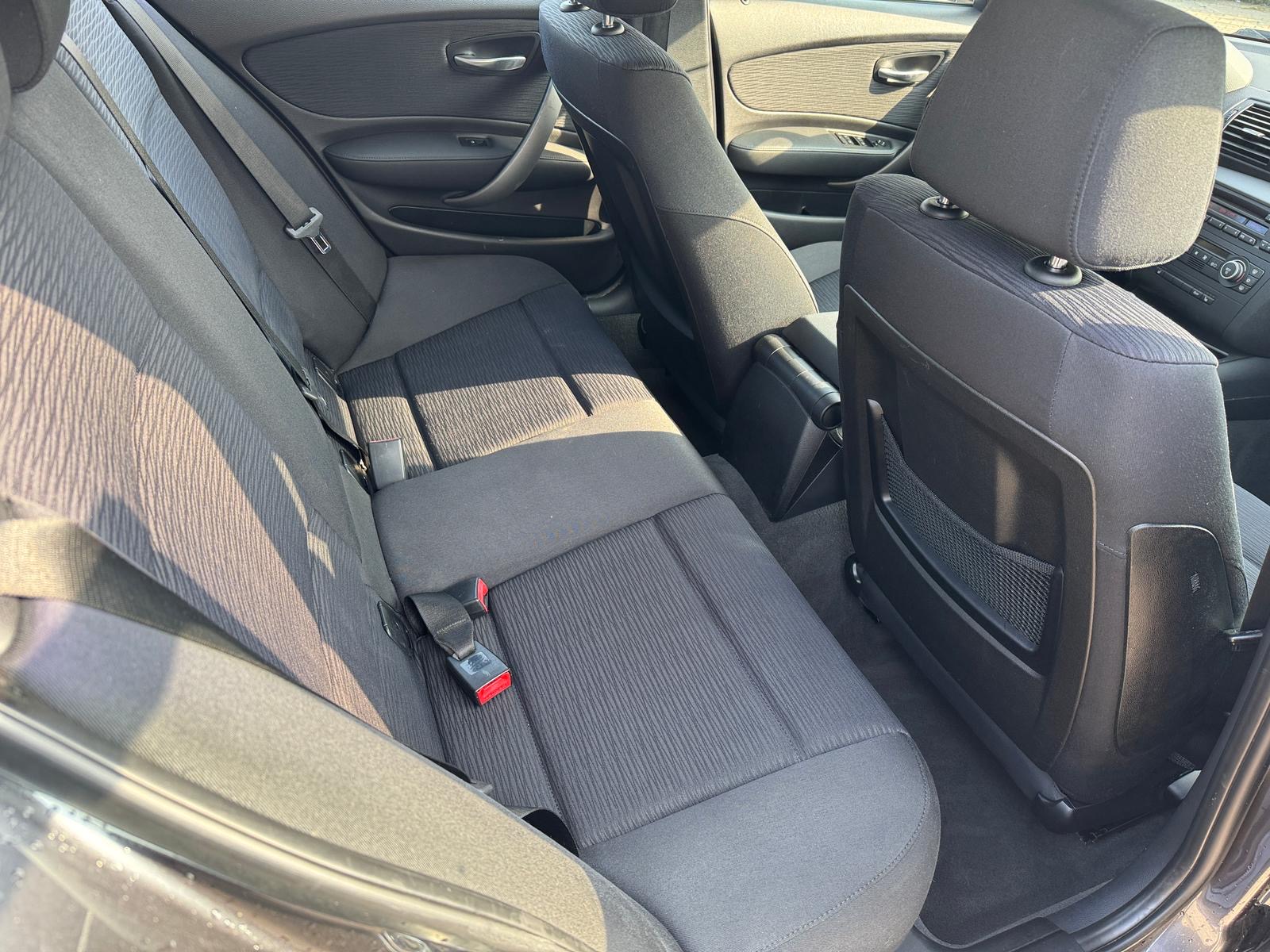 mauto BMW  1 e87 118D 143KM