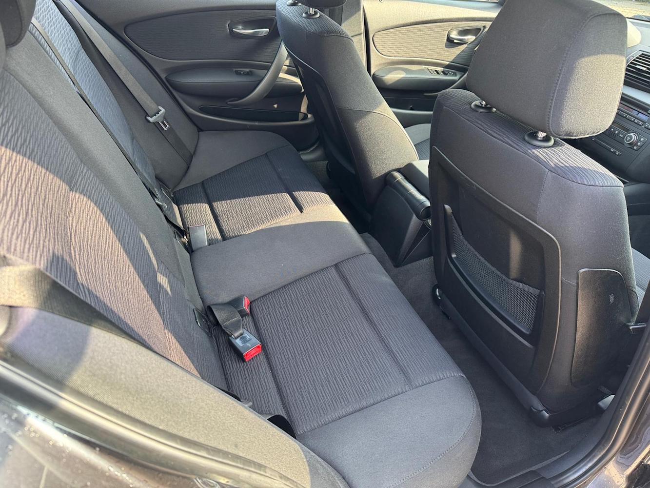 mauto BMW 1 e87 118D 143KM