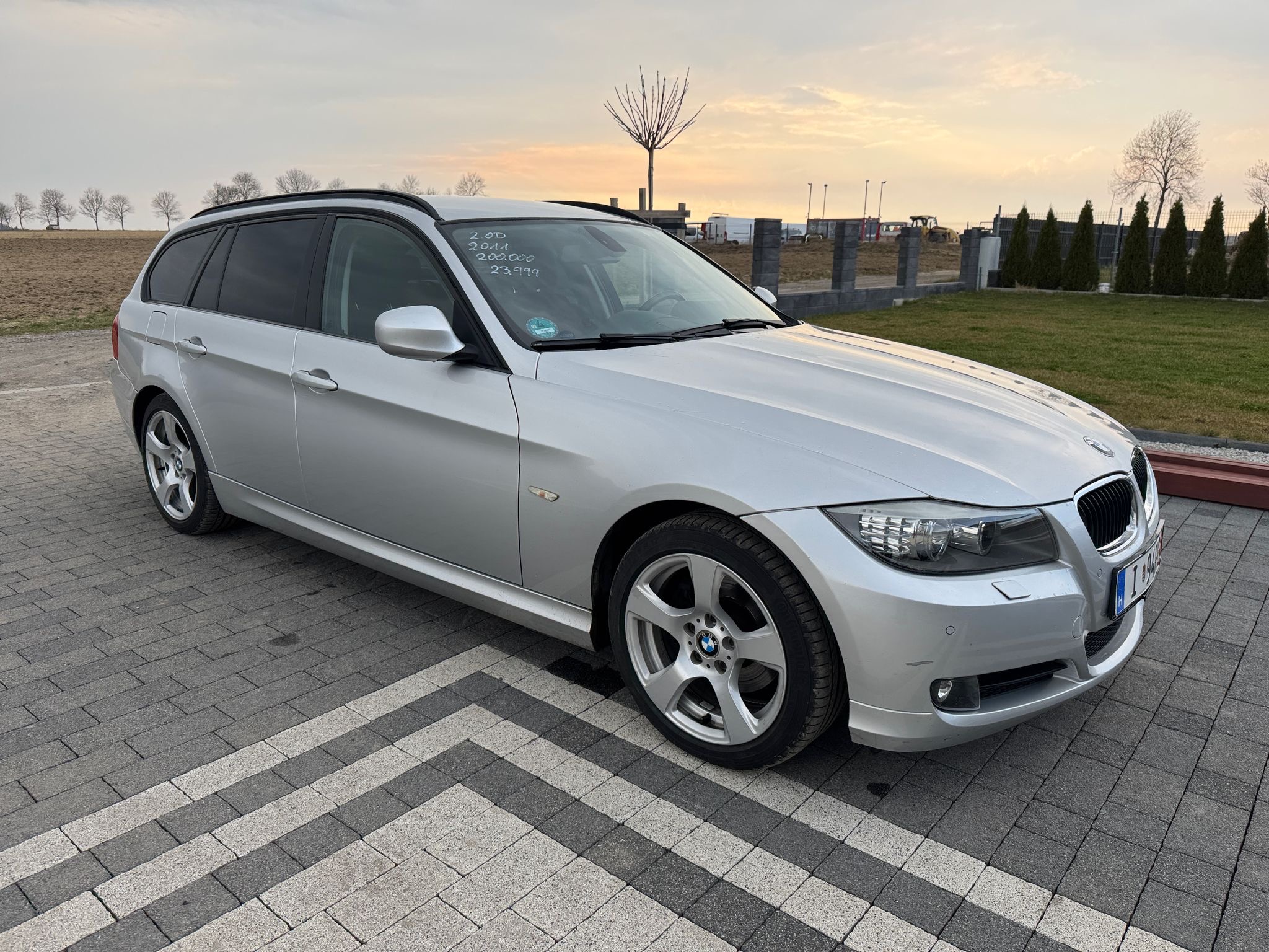 mauto BMW 318D Touring Edition Exclusive 143KM