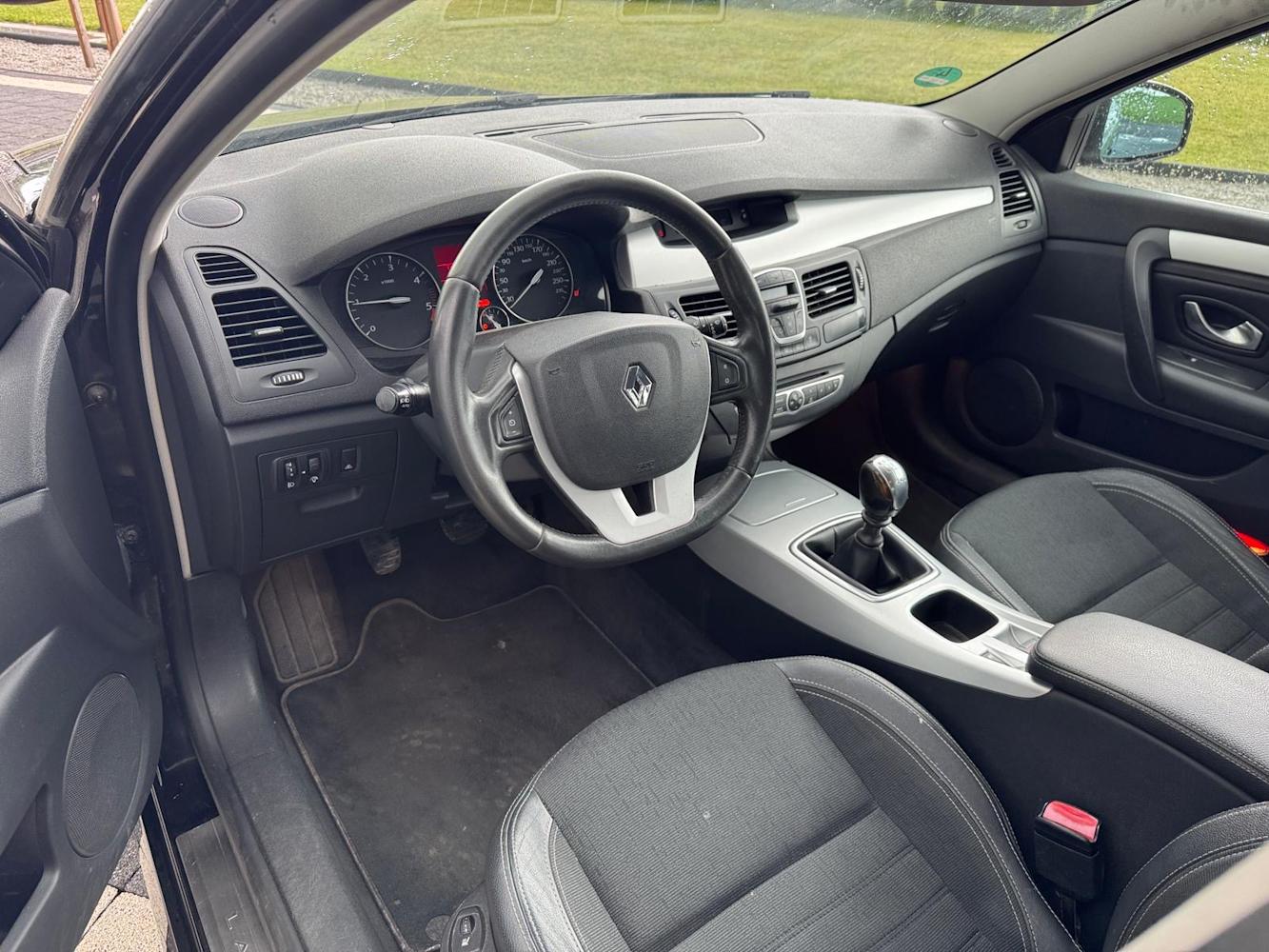 mauto RENAULT LAGUNA III 150KM